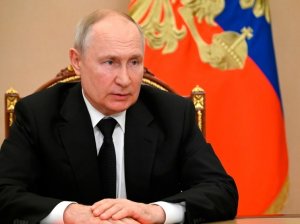 [Статья] Путин шокировал чиновников, заставляя верить народу