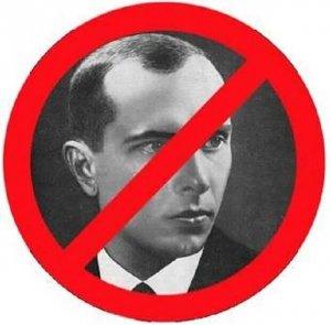 В немецком бундестаге призвали требовать от Зеленского снести памятники Бандере