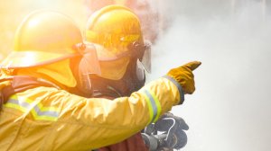 На юго-западе Франции загорелось зернохранилище