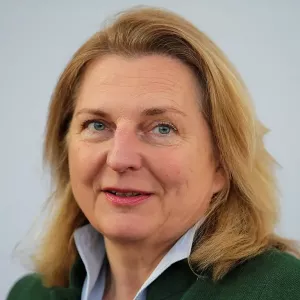 Кнайсль рассказала, что для нее рязанская деревня лучше Мальдив