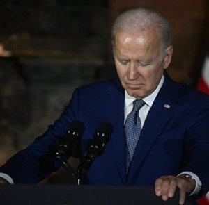 Джо Байден провел в отпуске почти 40% своего президентского срока