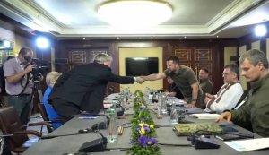 Посетившие Киев американские сенаторы дали понять Зеленскому, что в 2024 году на Украине должны пройти выборы