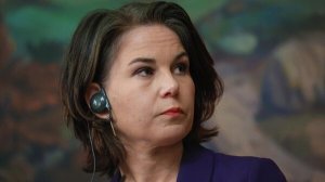 В бундестаге поблагодарили Россию за несерьезное отношение к словам Бербок