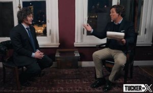 Такер Карлсон бьет новые рекорды просмотров  (382,3 млн)