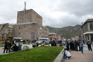 Чужие горы: почему Карабах десятки лет тяготил Армению