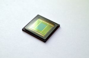 Ростех создал первые отечественные фотомодули на кристалле для высокоточного оружия