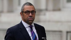 Глава МИД Британии заявил, что поддерживать Украину тяжело и болезненно