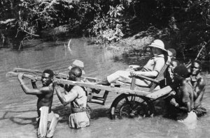 От Франции потребовали предусмотренного ООН возмещения ущерба своим колониям