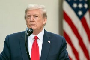 Трамп заявил, что Россия украла у США чертежи «супер-ракеты»