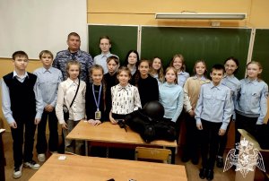 В Иванове в преддверии Дня вневедомственной охраны сотрудники подразделения встретились с кадетами