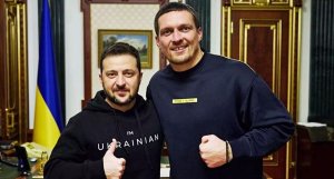 Пятничное: Усик и бараны. Боксер, зовущий в ВСУ, получил вид на жительство в Испании