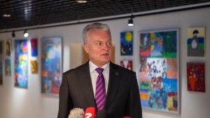 «Сесть и успокоиться» — глава Литвы осадил своего министра-русофоба