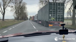 УНИАН: польские перевозчики на границе перекрыли поставку военных грузов Украине