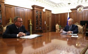 Рабочая встреча Владимира Путина с президентом – председателем правления Банка ВТБ Андреем Костиным.