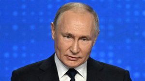 Севморпуть стал более эффективным, чем Суэцкий канал, заявил Путин
