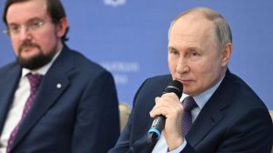 Владимир Путин на встрече с предпринимателями Дальнего Востока пообещал съездить на Курильские острова.
