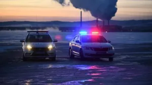 Шесть часов на холоде. Уральский дальнобойщик чуть не умер от инсульта на глазах у сотрудников ГИБДД  (Виновнику ДТП с инсультом несколько часов не оказывали помощь, считая его пьяным)