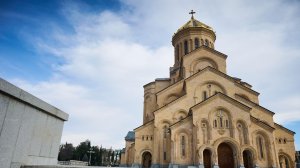 В Тбилиси проходит митинг за ужесточение наказания за осквернение святынь