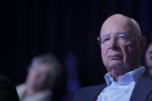 Высокое швабрание: как и в чьих интересах один швейцарец создал Давосский форум