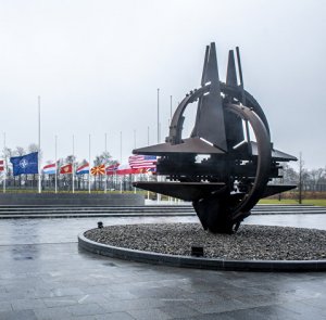 "Нет-нет". Экс-посол Германии Ишингер: несколько членов НАТО не согласятся принять Украину