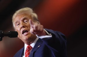 Politico: Трамп поклялся, что "никогда" не поможет Европе, если на неё нападут, говорит высокопоставленный представитель ЕС