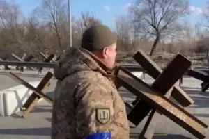 В Одессе военкомы скрутили и отправили в ТЦК ехавших в автобусе граждан Румынии