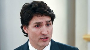 Трюдо оговорился и заявил, что Россия должна победить в украинском конфликте