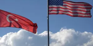 Сотрудники американского посольства ходят по офисам турецких компаний и угрожают им! Остановите этот бандитизм! Правительство следит за угрозами в отношении турецких фирм