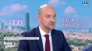 «Усилила Россия!» — французский политик о нашествии клопов