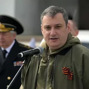 Депутат Госдумы Хинштейн предложил проверять ориентацию чиновников