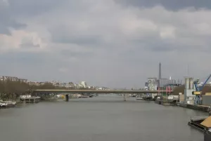 Городской совет Парижа принял решение о переименовании моста Пон-Аваль в мост Красной Армии