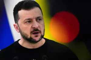 Глубокая могила. Зеленский закапывает остатки военных заводов под землю