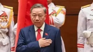 Парламент Вьетнама избрал То Лама новым президентом страны. В поддержку резолюции об избрании 66-летнего генерала армии главой государства выступили 472 из 473 депутатов Нацсобрания