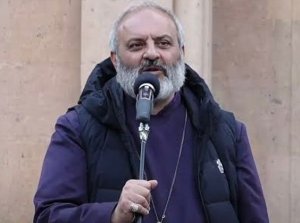 Архиепископ Баграт анонсировал акции гражданского неповиновения в Армении