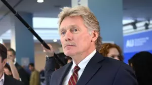 НАТО впадает в военный экстаз, заявил Песков