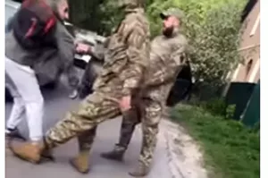 «Сожжем всех, уроды». Боевики ВСУ устроили облаву и мордобой в Закарпатье