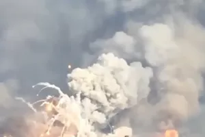 В Республике Чад загорелся крупный склад боеприпасов, контролируемый французскими военными
