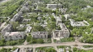 Российские военные ведут зачистку освобожденных микрорайонов Часова Яра