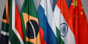 [«Все флаги в гости будут к нам»] Все больше азиатских стран хотят в БРИКС: жить под контролем США им надоело. Си Цзиньпин и Путин зарабатывают очки