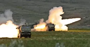 Три пусковых установки и одна транспортно-заряжающая машина РСЗО HIMARS уничтожены за сутки - Минобороны
