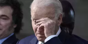 [Предкатастрофа] Так начинаются катастрофы. США готовы совершить опрометчивый шаг на Украине. Предложение позволить военным подрядчикам отправиться туда вызывает критику