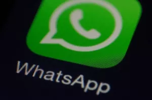 В Кремле опровергли замедление WhatsApp в России
