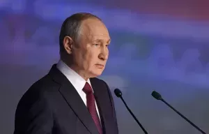 В случае развертывания США вооружений в Германии Россия будет считать себя свободной от моратория на размещение своих ударных средств по всему миру, заявил президент Владимир Путин