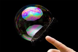 [Пузырь хлопнул] Рекордный обвал Nikkei превысил падение в исторический «черный понедельник» 1987 года. Максимальный спад в ходе торгов превышал 13%