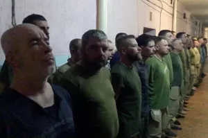 «Пойдём бить Зелю». Украинские военнопленные готовы воевать против Киева