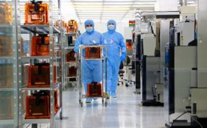 Невероятное-6: Россия начала гонку за Apple — но пошла другим путем