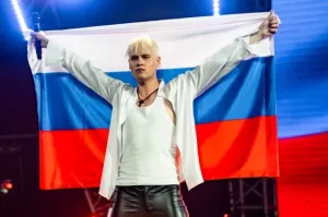 За нашу победу! SHAMAN рассказал, можно ли песней повлиять на ход истории
