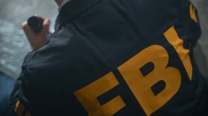 К сотруднице RT в США пришли с обысками 20 сотрудников ФБР