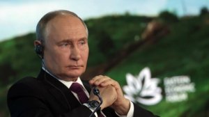 Путин предложил подумать об ограничении экспорта урана, титана и никеля
