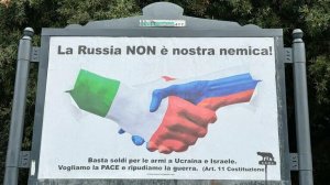 CNN: в городах Италии появились плакаты с призывами к миру с Россией